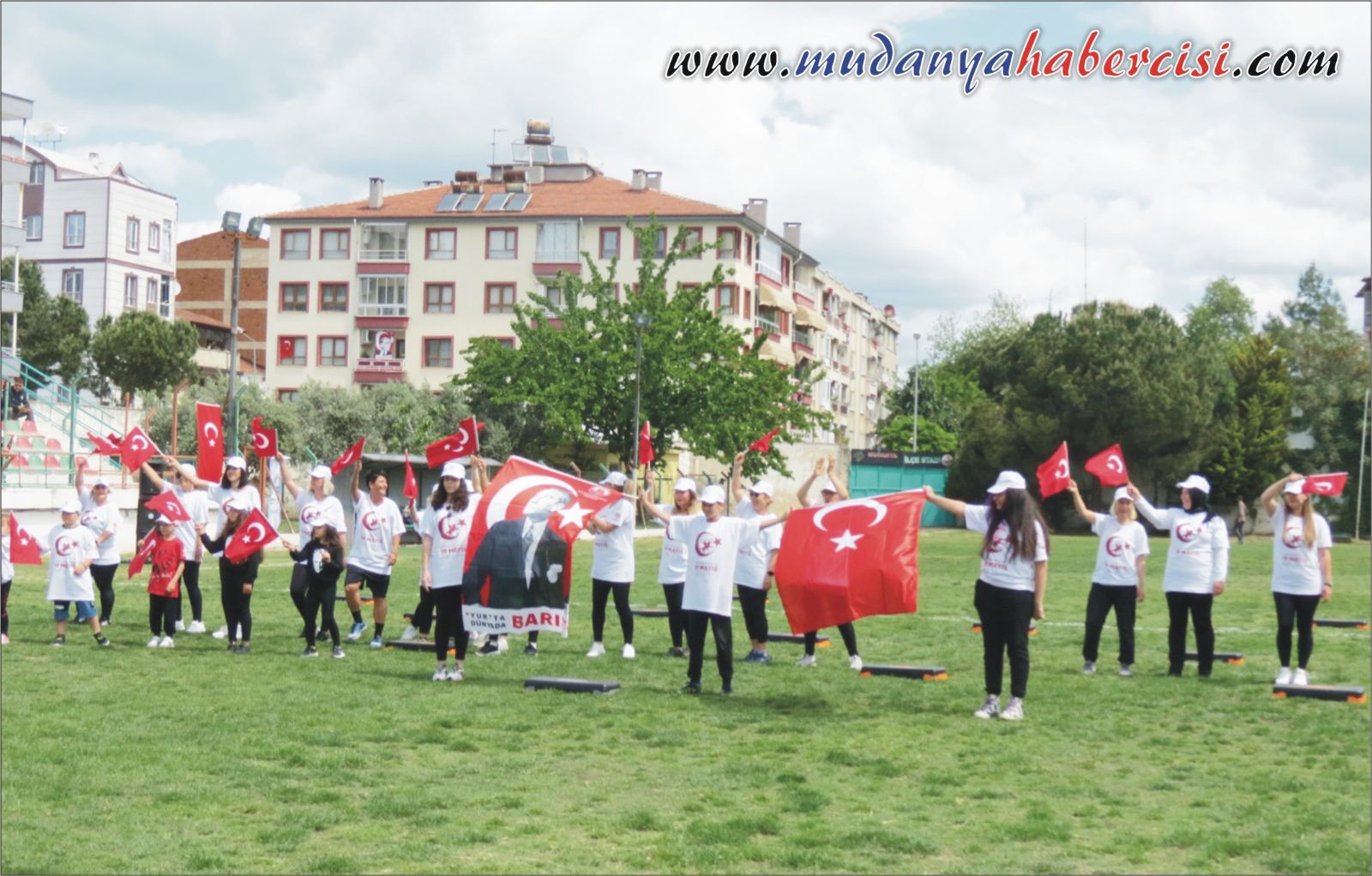 MUDANYADA 19 MAYIS'A COKULU KUTLAMA