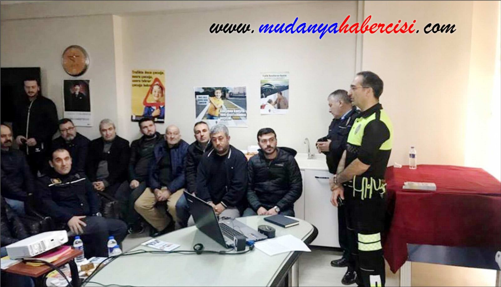 SERVSLERE ARA DNEMDE TRAFK SEMNER