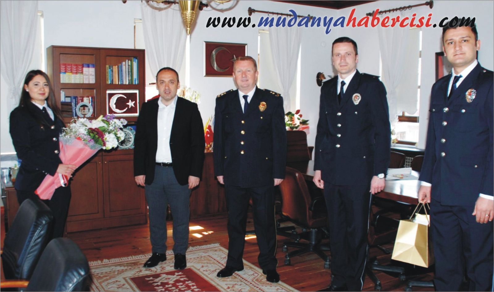 POLS HAFTASINA SESSZ KUTLAMA