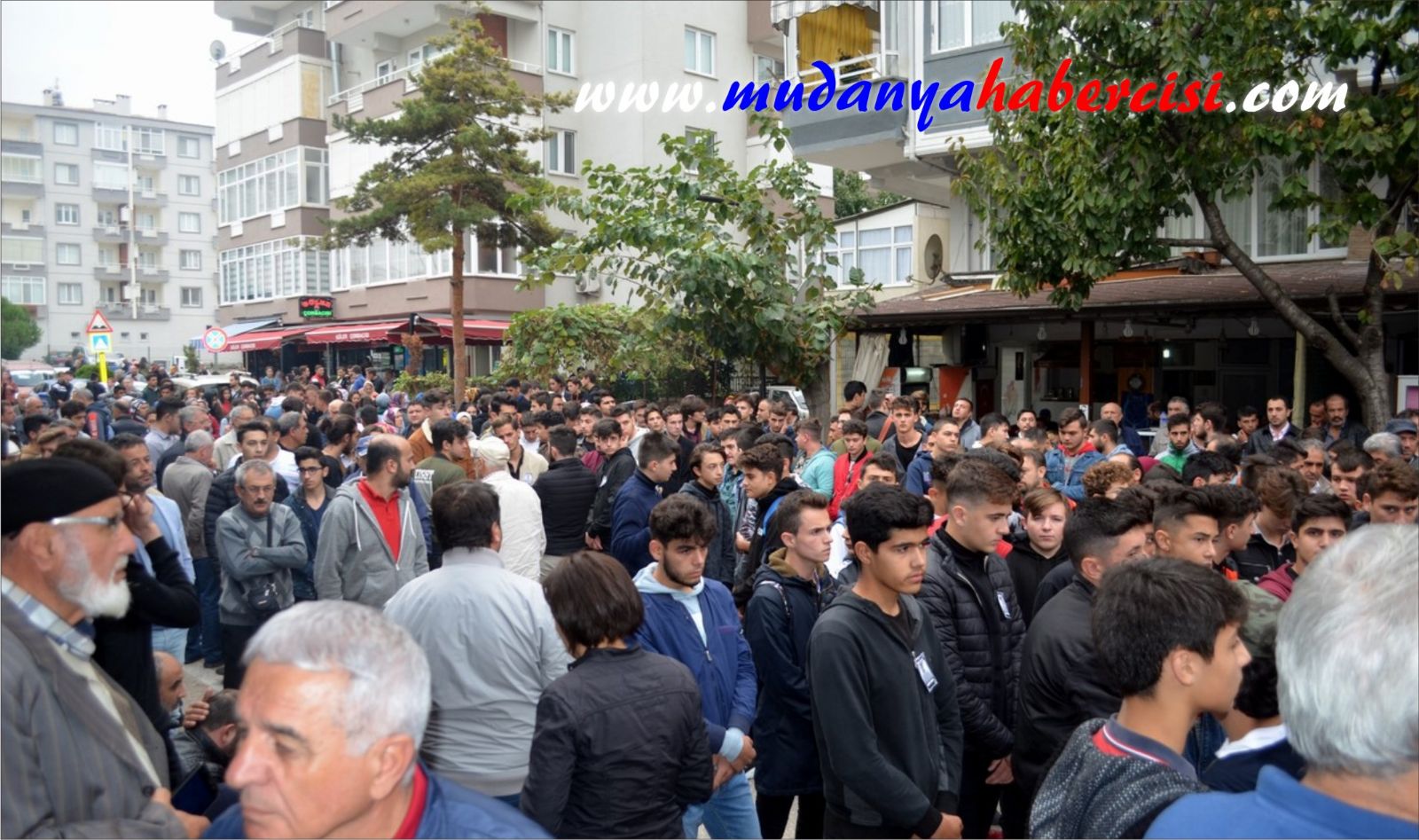 TALHSZ RENC GZYALARI NDE TOPRAA VERLD