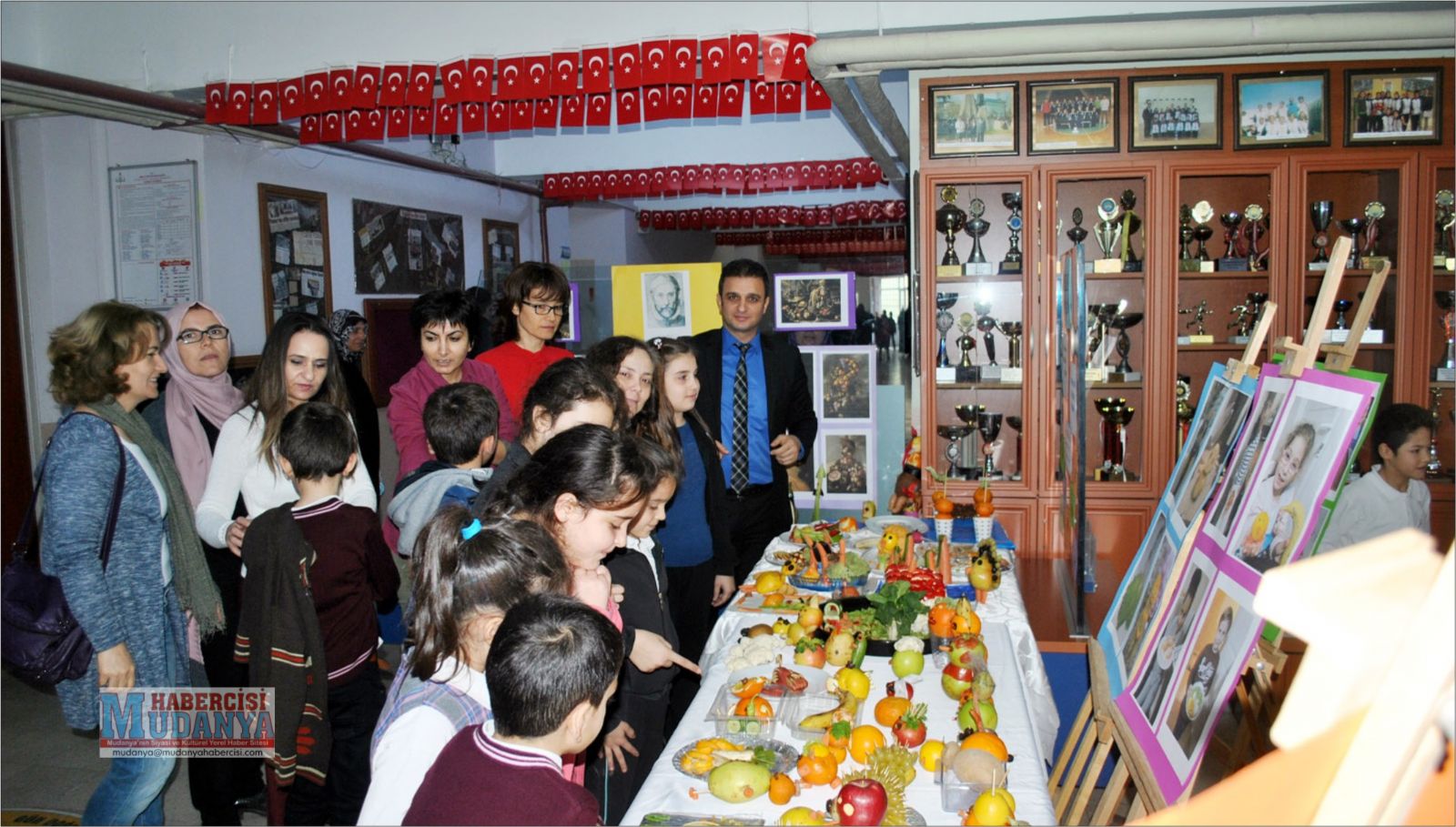 CAFER YENER LKOKULU AVRUPAYA AILIYOR