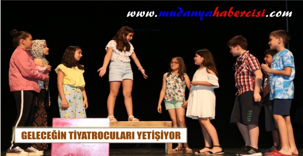 GELECEN TYATROCULARI YETYOR